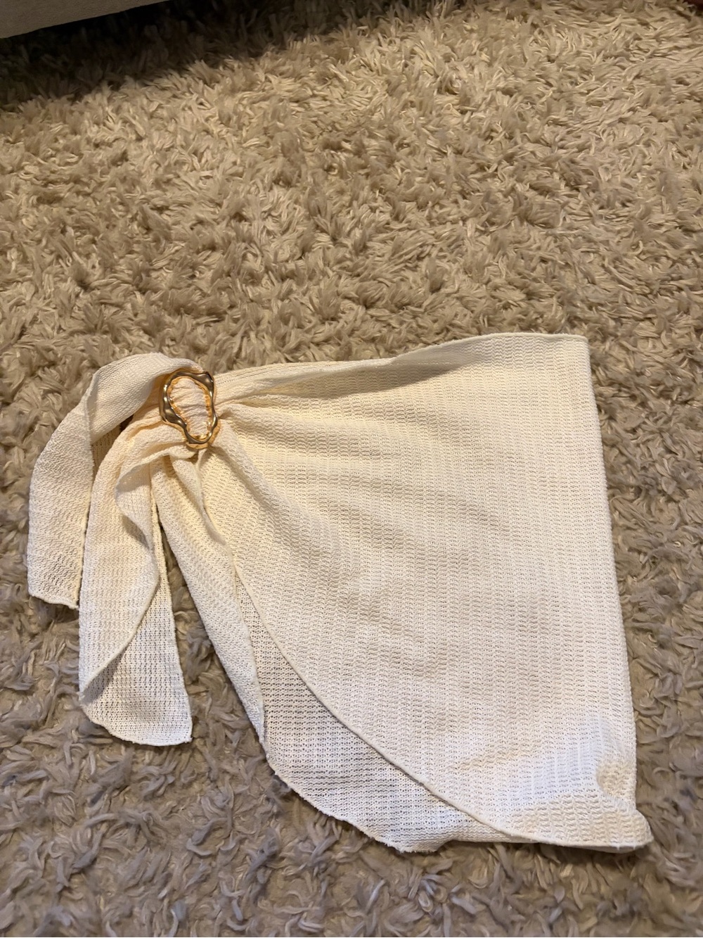 Zaful Cream Knit Wrap Scarf with Gold Ring